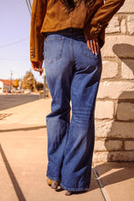 Load image into Gallery viewer, The Darlene Jeans
