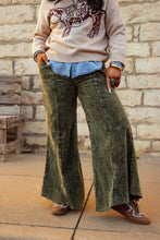 Load image into Gallery viewer, The Dusty Trails Pants in Olive
