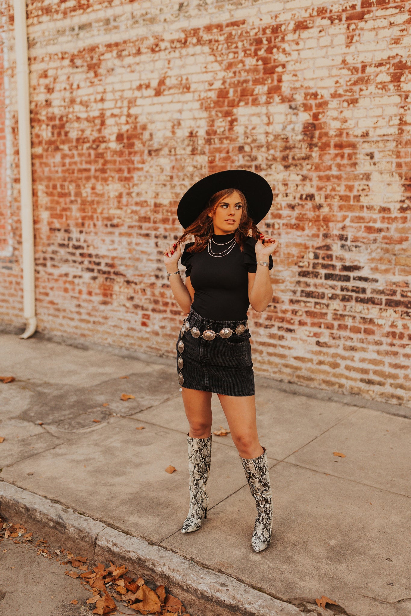 brown snakeskin boots outfit