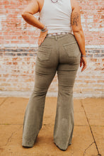 Load image into Gallery viewer, The Callum Pants in Summer Olive
