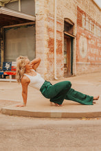 Load image into Gallery viewer, The Tallula Pants in Emerald
