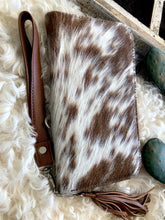 Load image into Gallery viewer, Cowhide Wallets
