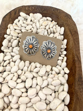 Load image into Gallery viewer, Spiny Oyster Concho Earrings
