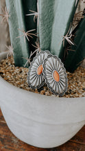 Load image into Gallery viewer, Faux Oval Concho Studs
