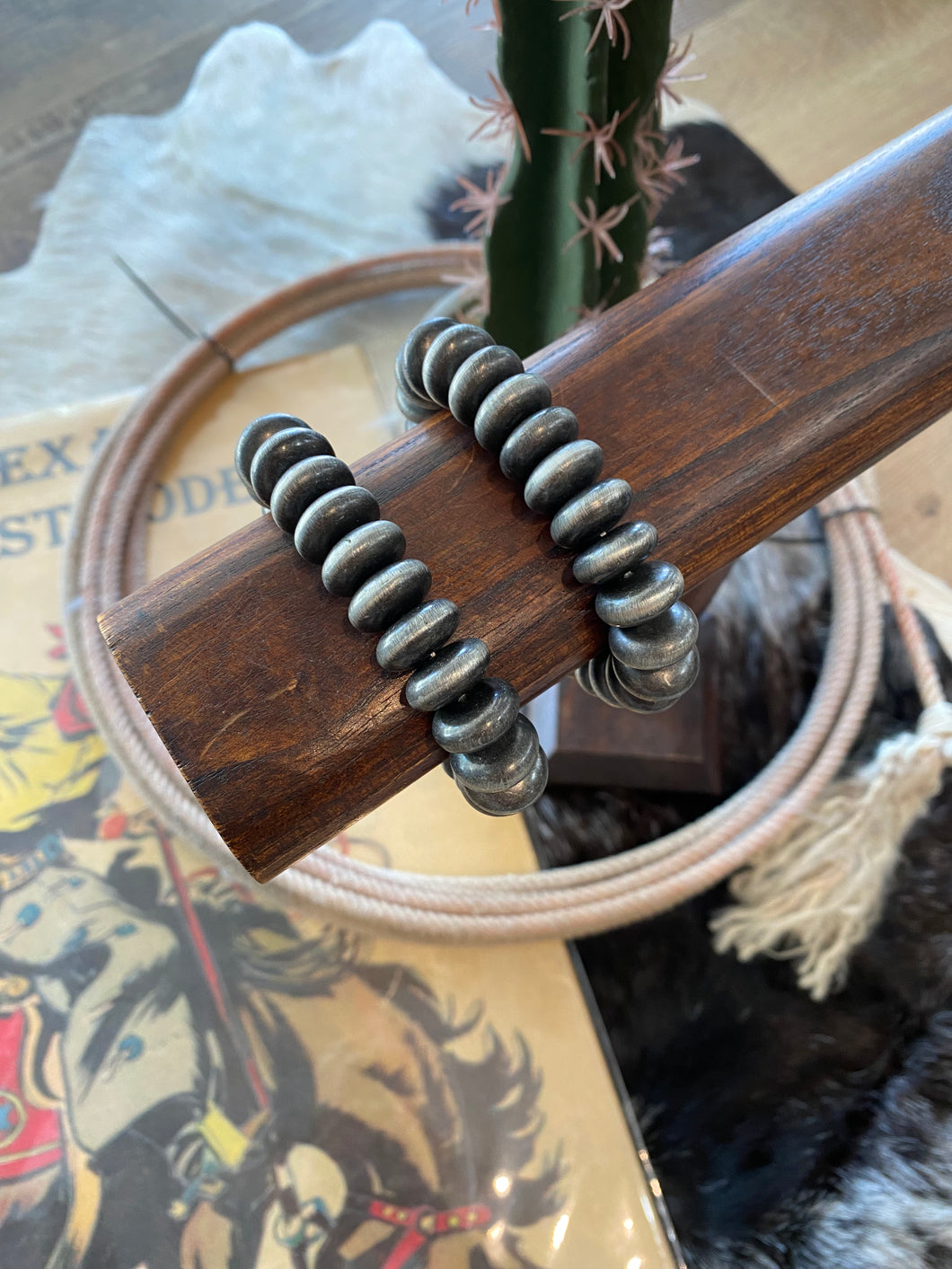Large Saucer Navajo Stretch Bracelet