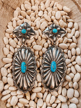 Load image into Gallery viewer, Oval Concho with Turquoise
